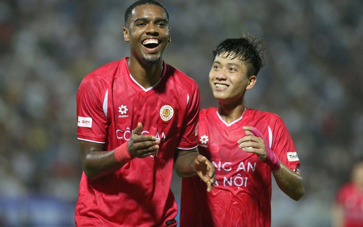 Văn Hậu được đăng ký đá lượt đi V-League 2025 - 2026 - Ảnh 2.