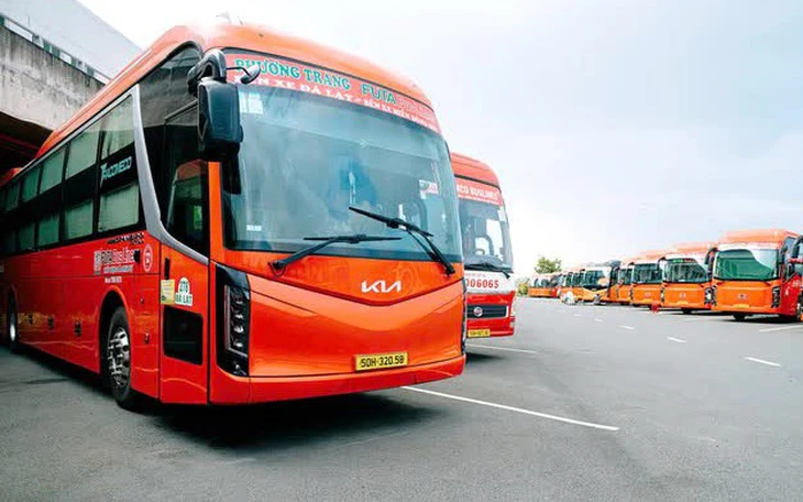 Xe giường nằm độc đáo: Có vách ngăn, khách phải thắt dây an toàn, chỉ có thể nằm khi xe đi - Ảnh 4.
