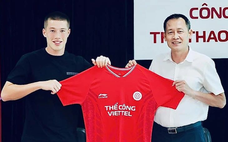 Cầu thủ Việt kiều ồ ạt về nước thi đấu: Bóng đá Việt Nam hưởng lợi - Ảnh 3.