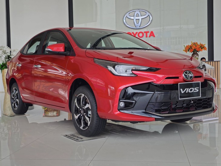 Tin tức giá xe: Toyota Vios giảm giá hàng chục triệu đồng, giá thực tế thấp hơn Hyundai Grand i10 - Ảnh 1.