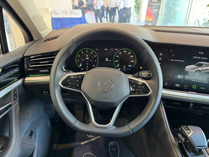 Volkswagen Touareg - Ảnh 10.