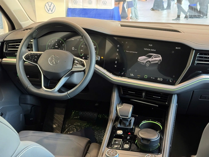 Volkswagen Touareg - Ảnh 9.