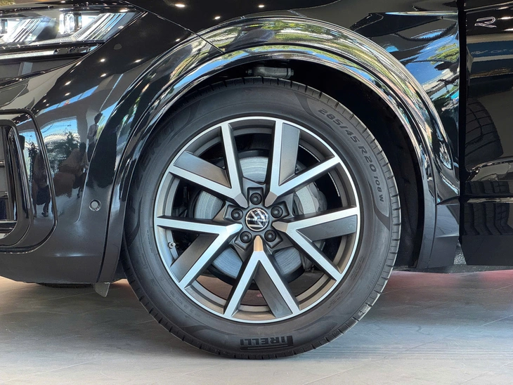 Volkswagen Touareg - Ảnh 7.