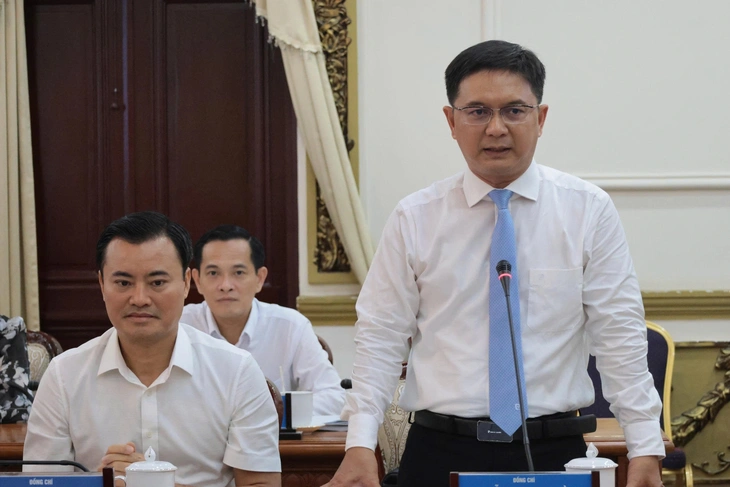 Trao quyết định phê chuẩn phó chủ tịch UBND TP.HCM cho ông Nguyễn Mạnh Cường- Ảnh 2. Trao quyết định phê chuẩn phó chủ tịch UBND TP.HCM cho ông Nguyễn Mạnh Cường - Ảnh 2.