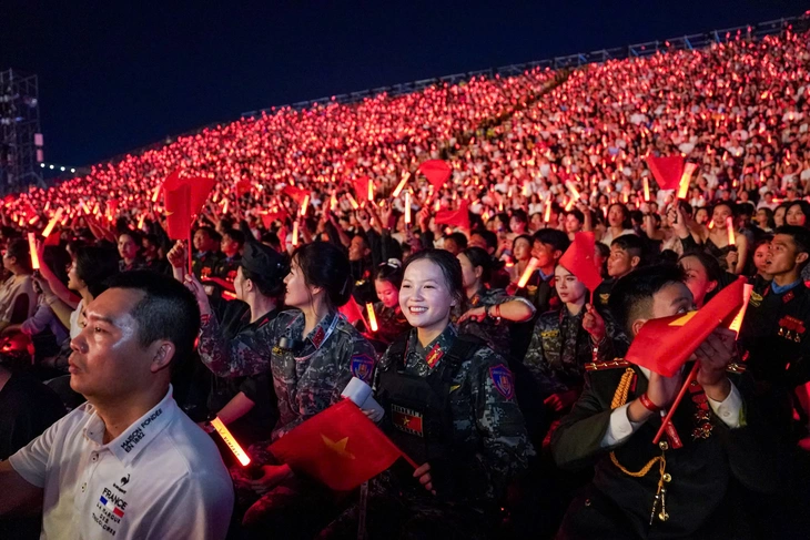 V Concert - Ảnh 7.