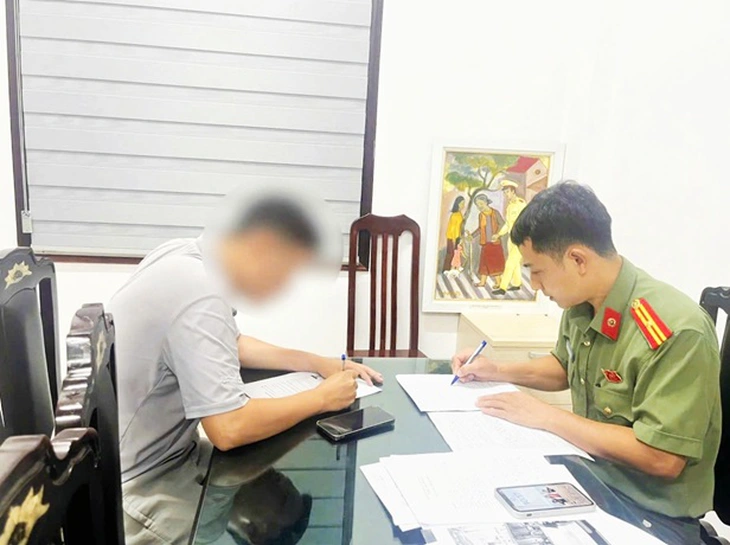 Thanh niên bị phạt vì tung video giả 'biểu tình đòi vé' dịp Đại lễ A80 - Ảnh 1. đại lễ A80 - Ảnh 1.