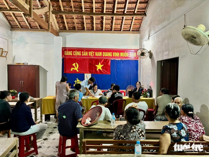 Người dân từ miền núi đến đồng bằng, miền biển hồ hởi nhận quà Tết Độc lập- Ảnh 5. Người dân từ miền núi đến đồng bằng, miền biển hồ hởi nhận quà Tết Độc lập- Ảnh 5.