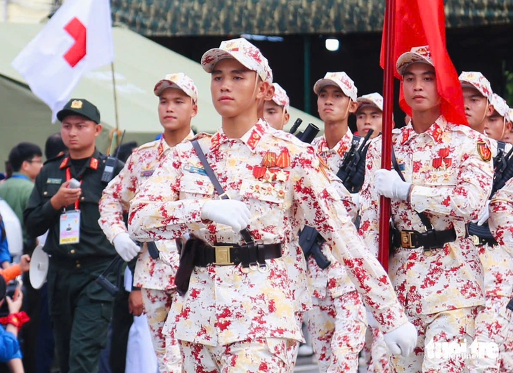 diễu binh - Ảnh 9.