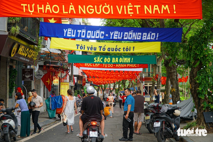 Xem diễu binh, diễu hành xong đi chơi đâu gần, có đồ ăn ngon - Ảnh 3. Xem diễu binh, diễu hành xong đi chơi đâu gần, có đồ ăn ngon? - Ảnh 3.