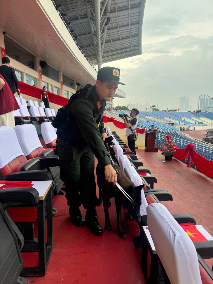 chó nghiệp vụ  - Ảnh 3.
