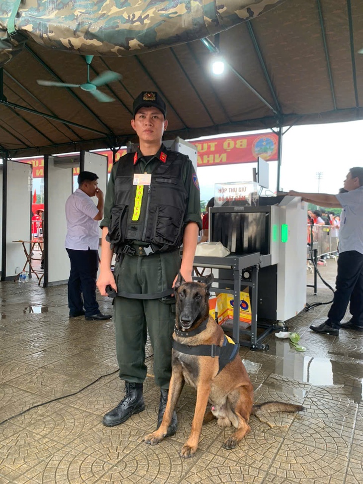 chó nghiệp vụ  - Ảnh 7.