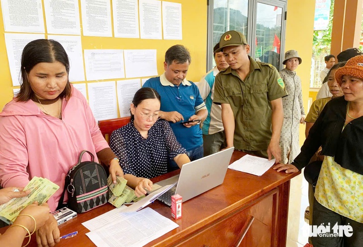 Hơn 93% xã, phường đã rút kinh phí để chi quà Quốc khánh 2-9 - Ảnh 1.