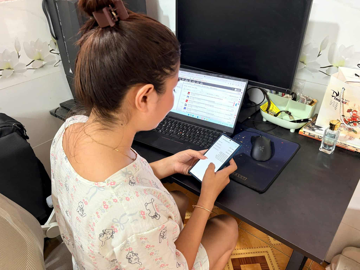 Người dân TP.HCM phấn khởi nhận quà 100.000 đồng nhân dịp Quốc khánh của Chính phủ - Ảnh 7.