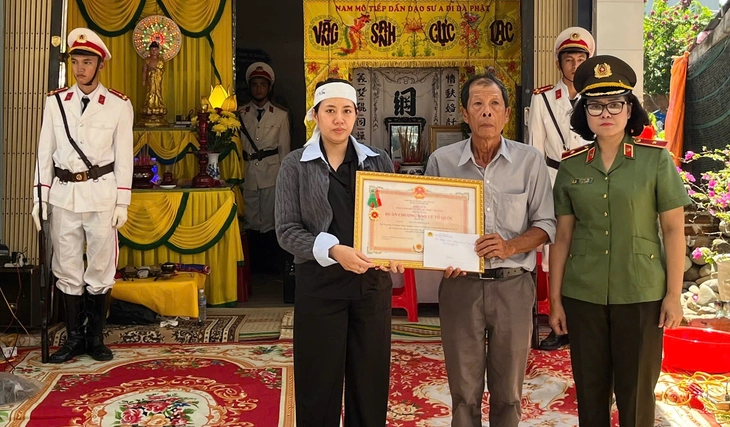 Truy tặng Huân chương Bảo vệ Tổ quốc hạng Ba cho trung tá Nguyễn Đông Cảnh - Ảnh 1. Nguyễn Đông Cánh - Ảnh 1.