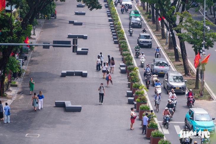 quảng trường - Ảnh 3.