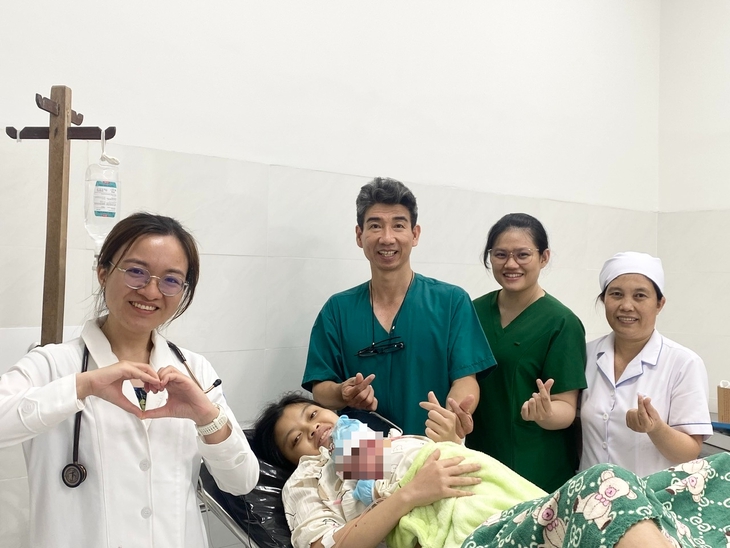 Nguy cơ băng huyết cao, sản phụ sinh con an toàn tại Côn Đảo- Ảnh 1. Nguy cơ băng huyết cao, sản phụ sinh con an toàn tại Côn Đảo - Ảnh 1.