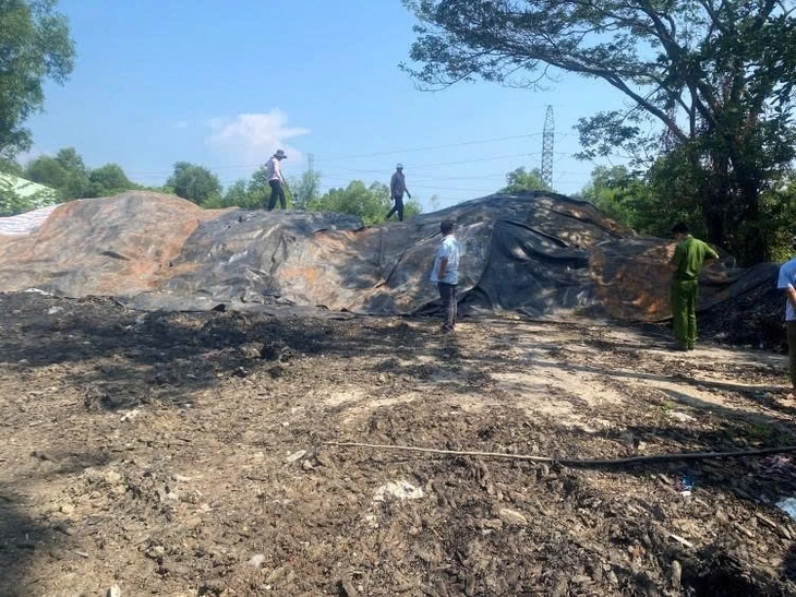 Khởi tố nghi phạm mua 270 tấn chất thải rắn để sản xuất phân hữu cơ - Ảnh 1.