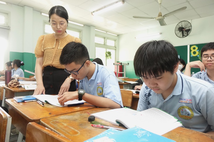 TP.HCM miễn phí ôn thi tuyển sinh 10, ôn thi tốt nghiệp THPT cho học sinh - Ảnh 1. dạy học 2 buổi/ngày - Ảnh 1.