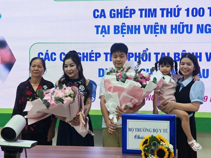 Bệnh viện Việt Đức - Ảnh 1.
