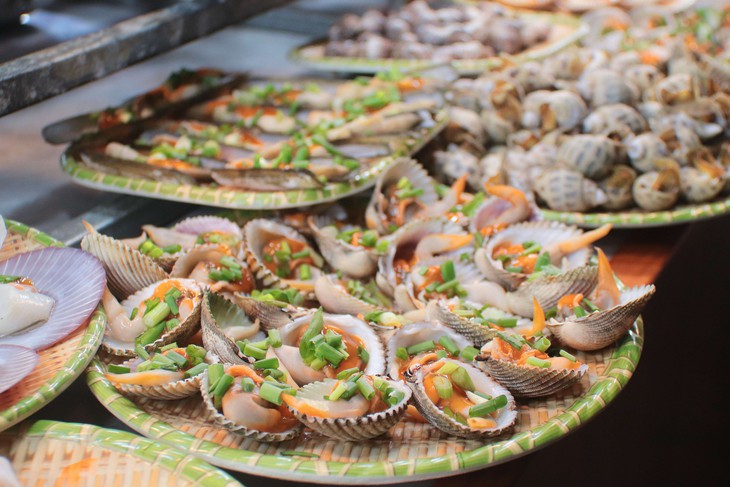 chợ đêm Sơn Trà - Ảnh 8.