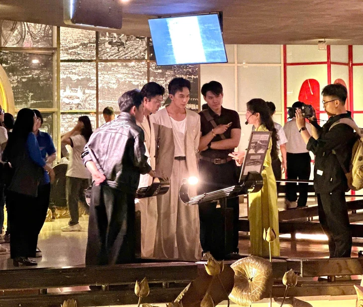 Mưa đỏ - Ảnh 3.