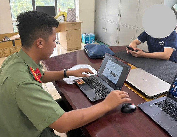 đường dây nóng - Ảnh 1.