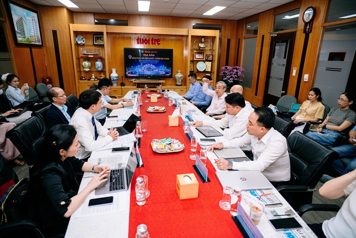 Tìm giải pháp tăng tốc thương mại và logistics cho TP.HCM mới - Ảnh 1.