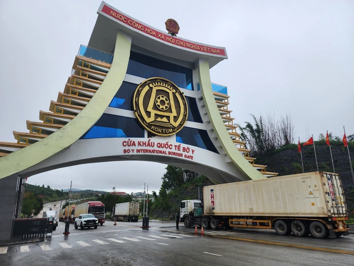 Phó thủ tướng Nguyễn Hòa Bình: Quảng Ngãi đang đặt ra những mục tiêu nhiều khát vọng - Ảnh 4.