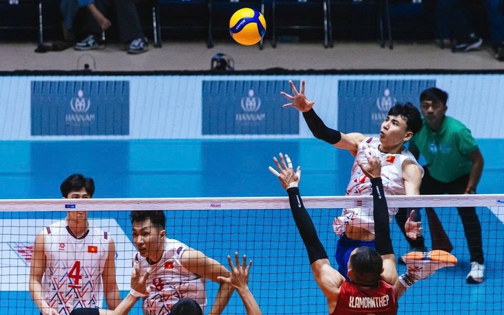 Nhật Bản hơn xa Trung Quốc ở bóng chuyền nam - Ảnh 2.