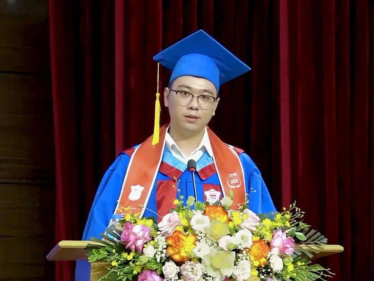 bác sĩ nội trú - Ảnh 1.