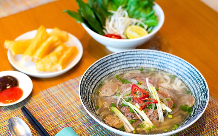 Hilda Baci hoàn thành nỗ lực kỷ lục nấu nồi cơm jollof lớn nhất thế giới tại Lagos - Ảnh 8.
