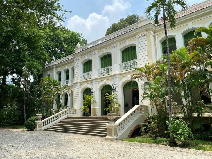Dinh thự Pháp - Ảnh 1.