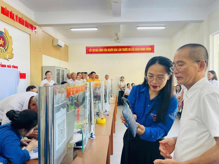Thanh niên - Ảnh 2.