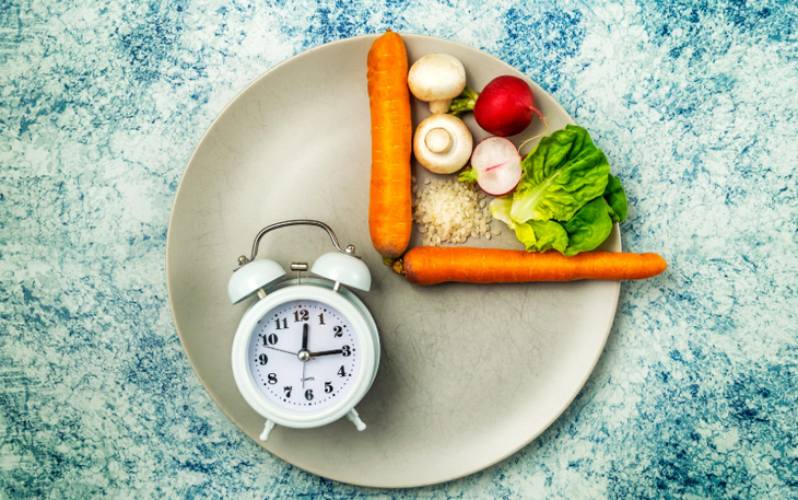 Tiếp xúc nhiều với đồng nghiệp gây khó chịu: giảm 9 tháng tuổi thọ - Ảnh 3.