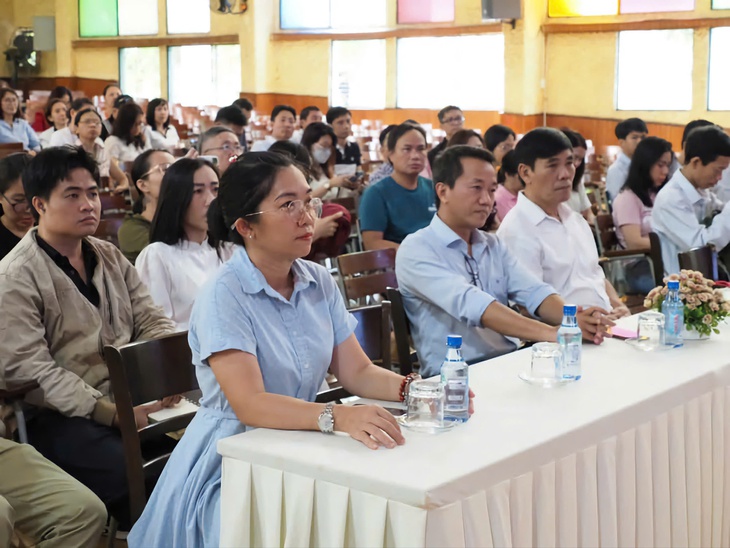 Lắng nghe con trẻ cũng cần phải có phương pháp - Ảnh 1.