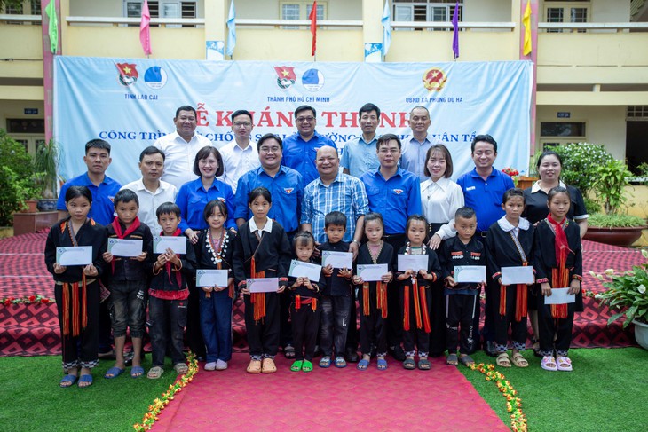 Khánh thành công trình kè chống sạt lở trường học ở Lào Cai do Thành đoàn TP.HCM tài trợ - Ảnh 13.