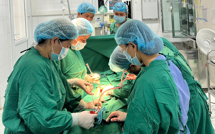 Nguy hiểm bệnh dị dạng động tĩnh mạch tử cung - Ảnh 3.