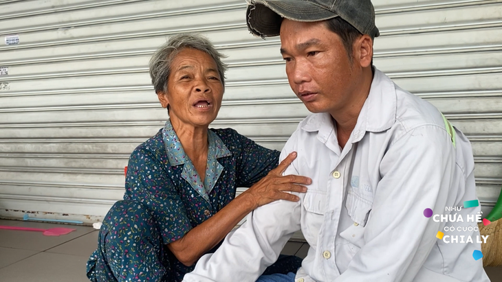 Thương Cu Lỳ 30 năm lang thang, số phận khắc nghiệt vẫn giữ lòng thiện lương - Ảnh 2. Như chưa hề có cuộc chia ly - Ảnh 2.