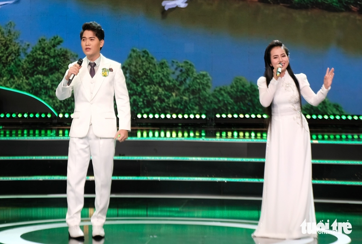 Kim Tử Long tiếc cho thí Chuông vàng vọng cổ ca bị gãy câu vọng cổ - Ảnh 2. Kim Tử Long - Ảnh 2.