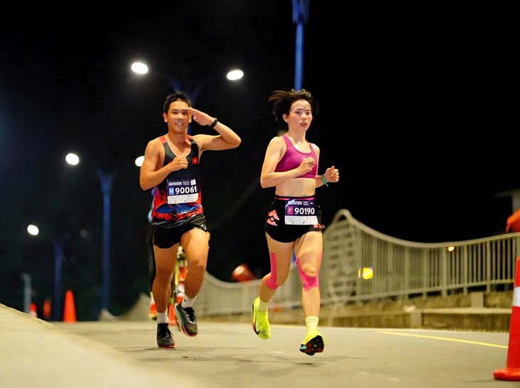 9.000 người chạy marathon tại Cần Thơ - Ảnh 1.