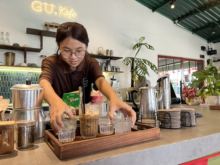 tiếp sức đến trường - Ảnh 2.
