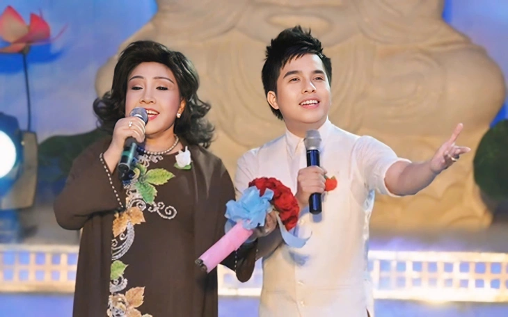 NSND Lệ Thủy vui vì kịp hát mùa Vu lan - Ảnh 1. Lệ Thủy - Ảnh 1.