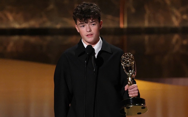 Cậu bé 16 tuổi Owen Cooper làm nên kỳ tích tại SAG 2026 - Ảnh 7.