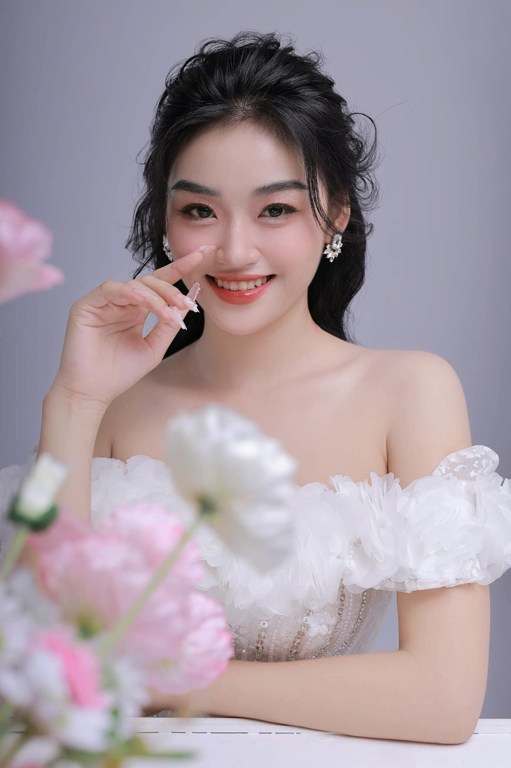 Ba làm thợ hồ, mẹ bán vé số nuôi ước mơ hoa hậu cho Nguyễn Thị Yến Nhi - Ảnh 16. Nguyễn Thị Yến Nhi - Ảnh 16.