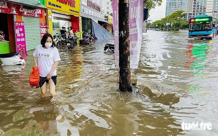 'Cắt cơn' ngập nặng ở Hà Nội - Ảnh 1. hà nội - Ảnh 1.