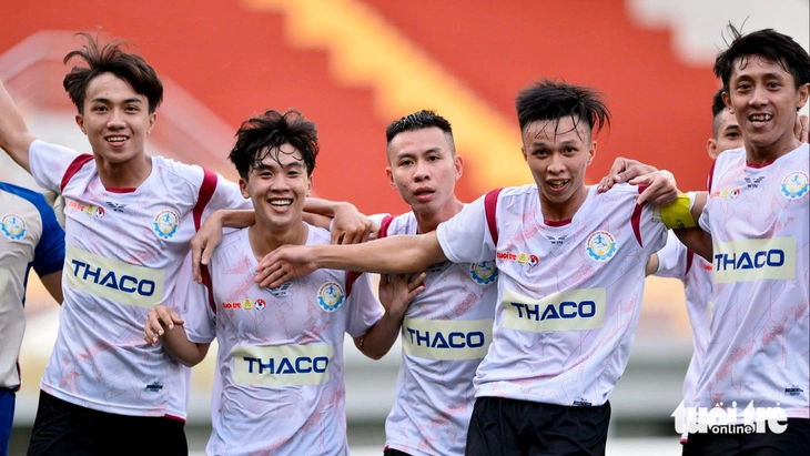 Giải Bóng đá công nhân - Ảnh 1.