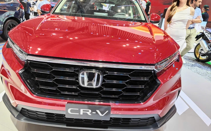 Tiêu thụ ô tô tăng trở lại, đại lý tất bật tung chương trình bán xe dịp Tết - Ảnh 3.