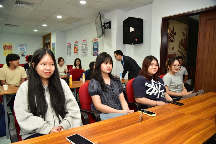 Thêm 172 sinh viên Trường đại học Hoa Sen học thực hành tại báo Tuổi Trẻ - Ảnh 5.