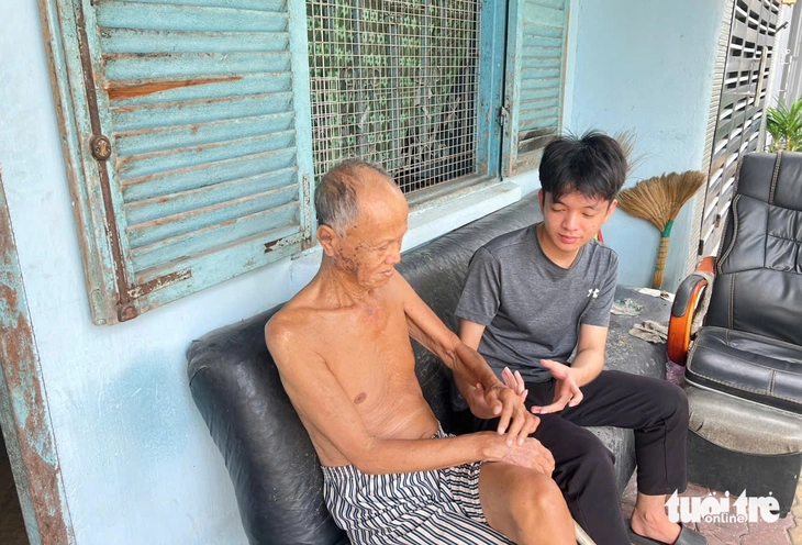 Từ chái nhà 'nghèo vô tận', nam sinh Đà Nẵng ‘chạm’ vào Đại học Quốc gia TP.HCM - Ảnh 1.