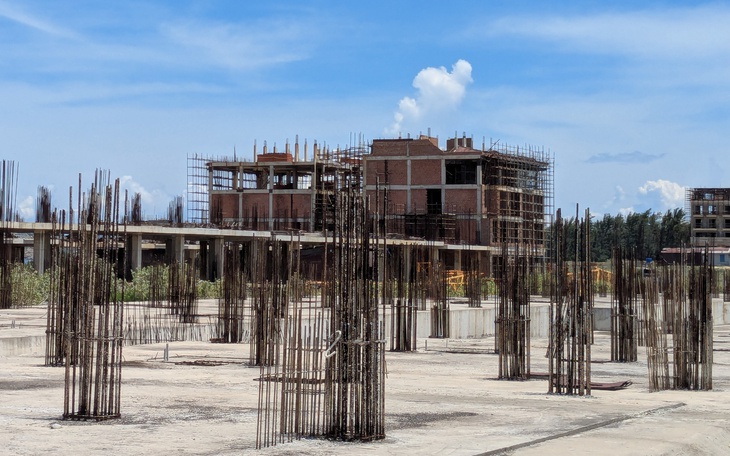 Vụ dự án Nhơn Hội New City chây ì mãi không xong: Yêu cầu cấp sổ đỏ trước 30-9 - Ảnh 2.